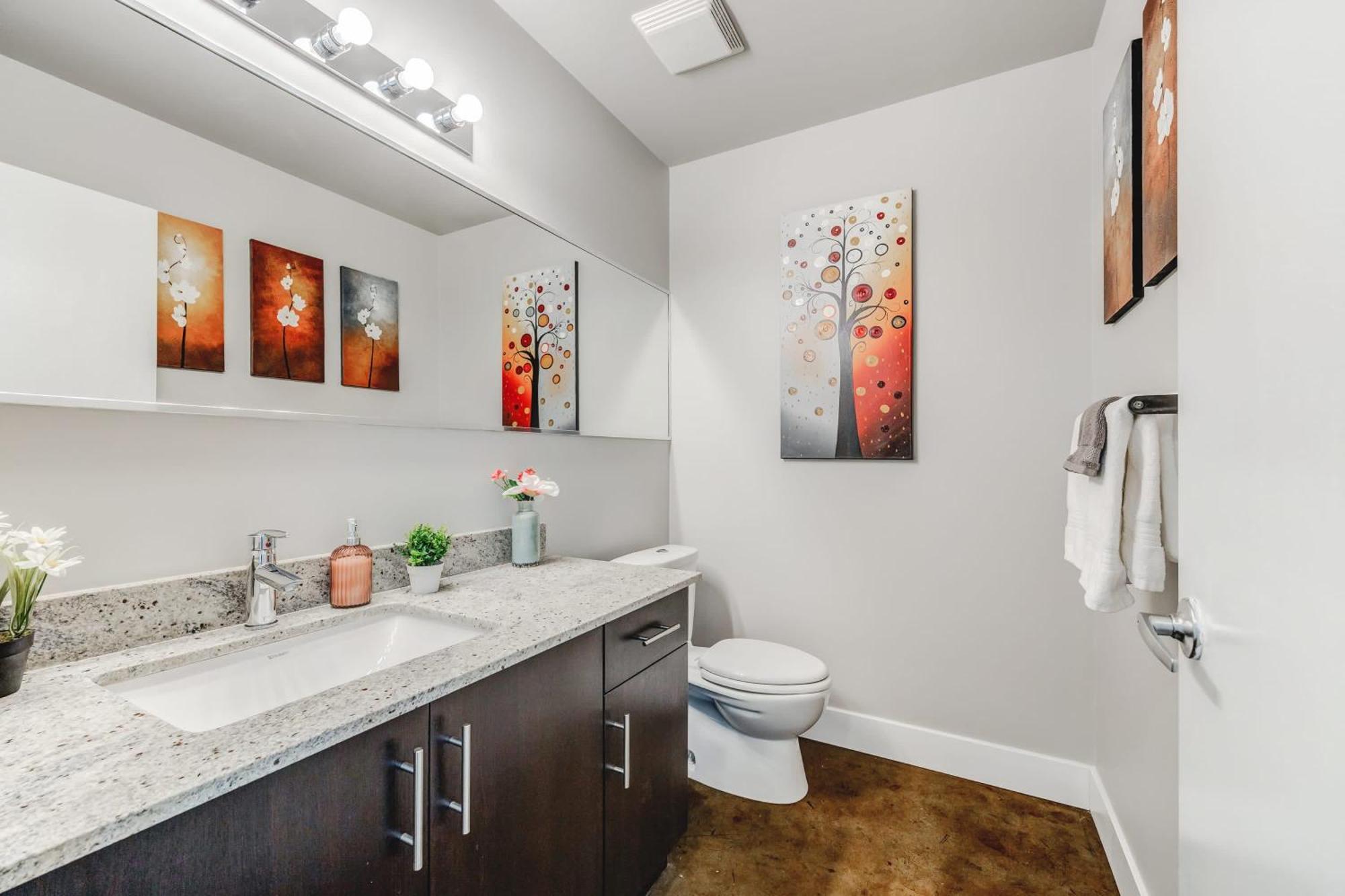 Upscale 2Br Condo - King Bed - Stunning Views Calgary Zewnętrze zdjęcie